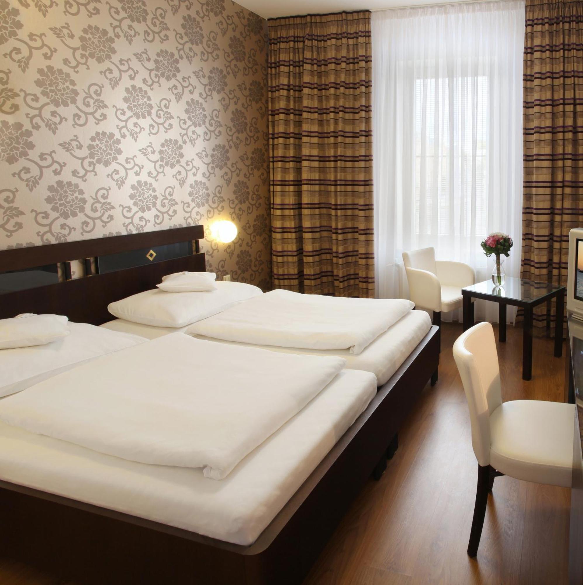 Hotel Trinity Olomouc Ngoại thất bức ảnh